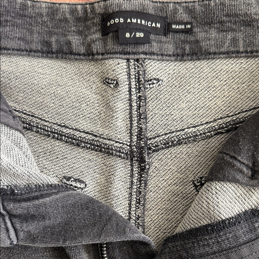 Good American “Jeanius Good Skate” Charcoal wide leg pants size 8/29